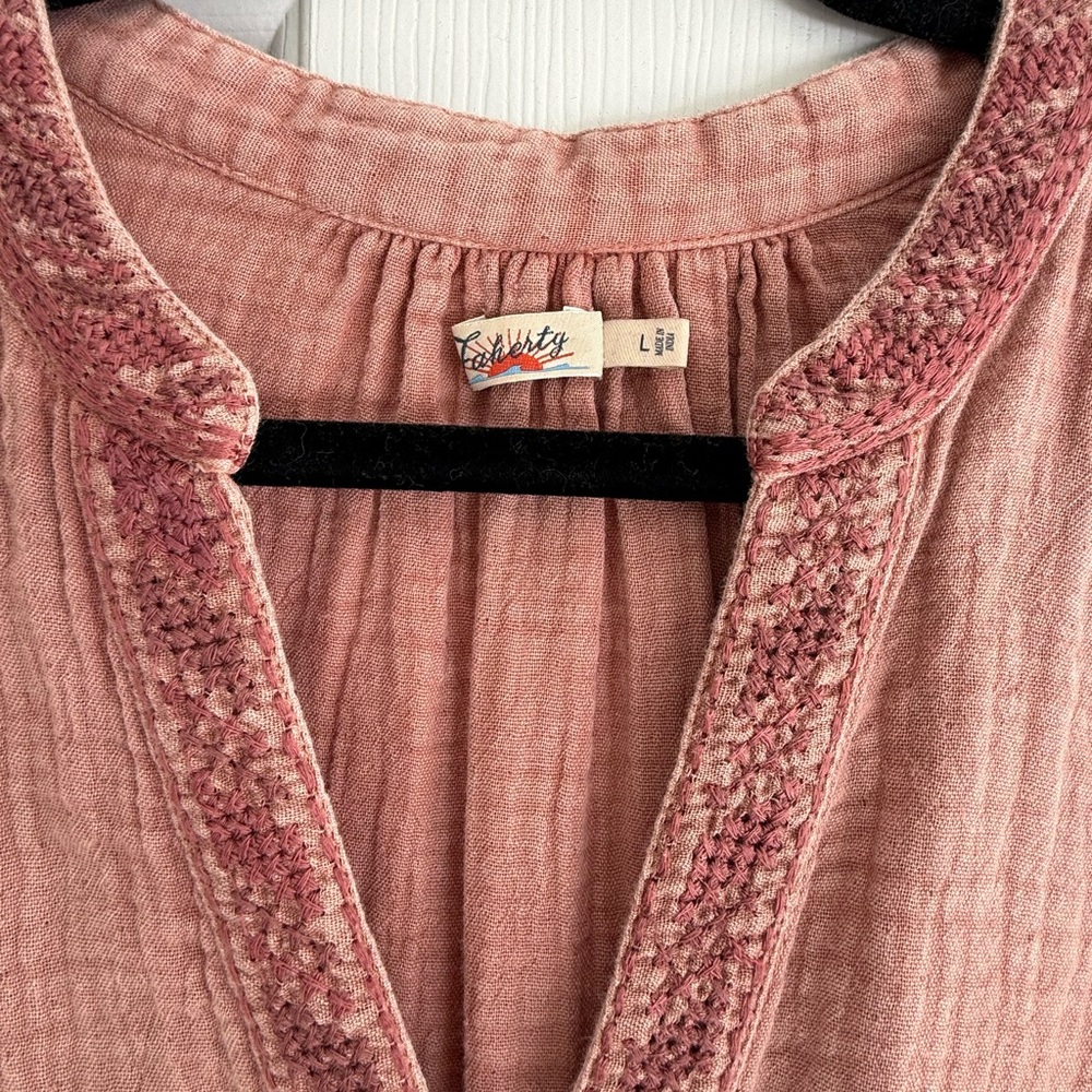 Faherty top, large - Picture 3 of 4